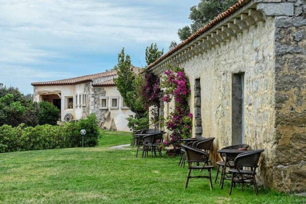 Tenuta Pilastru Country Resort & Spa Arzachena Exterior foto